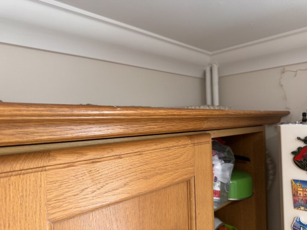 Fitted oak kitchen wall cabinets
